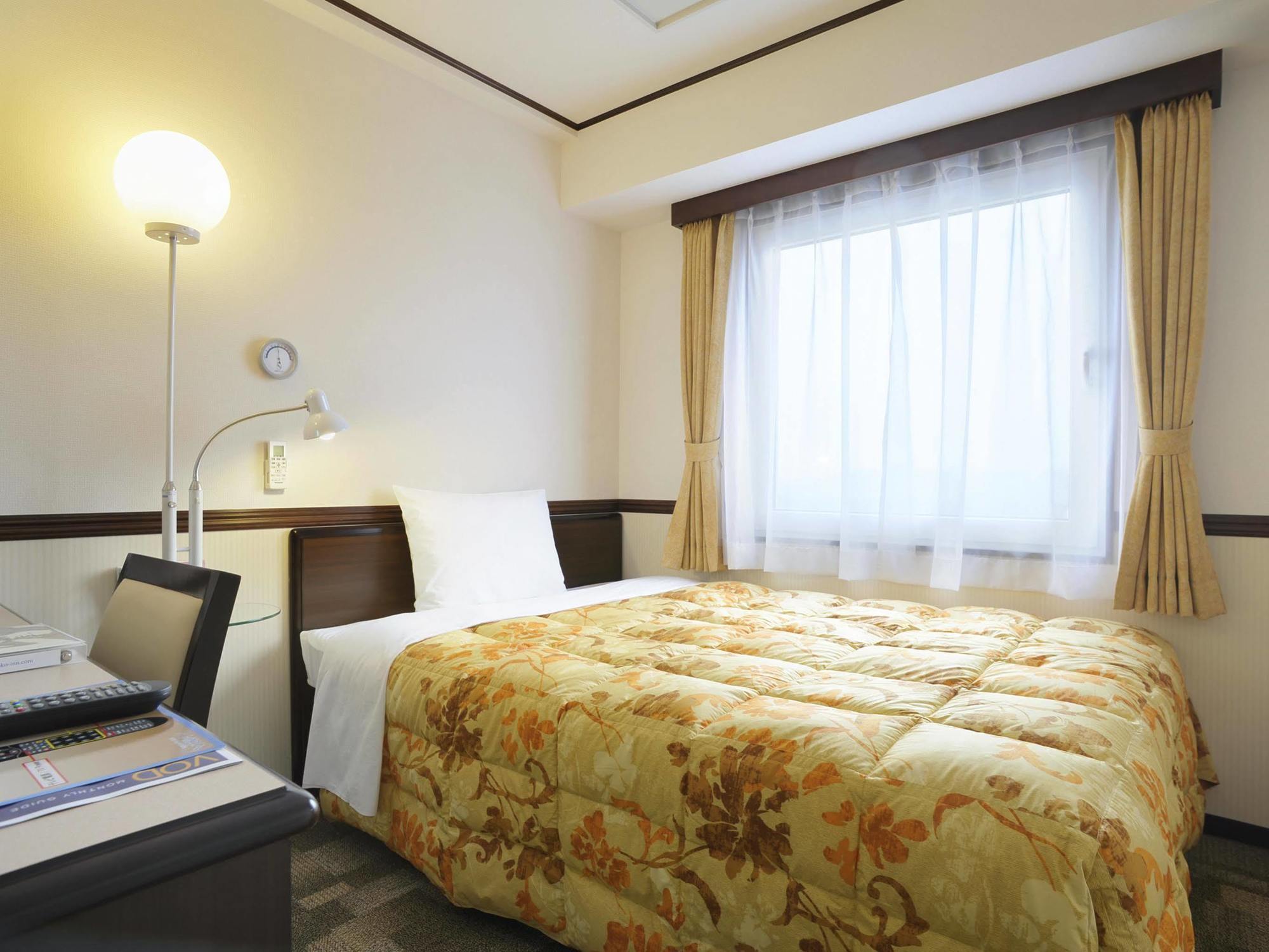 Toyoko Inn Osaka Namba Nippombashi Extérieur photo